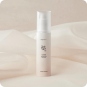 Protección Solar al mejor precio: BEAUTY OF JOSEON Ginseng Moist Sun Serum SPF50+ PA++++ de Beauty of Joseon en Skin Thinks - Piel Seca