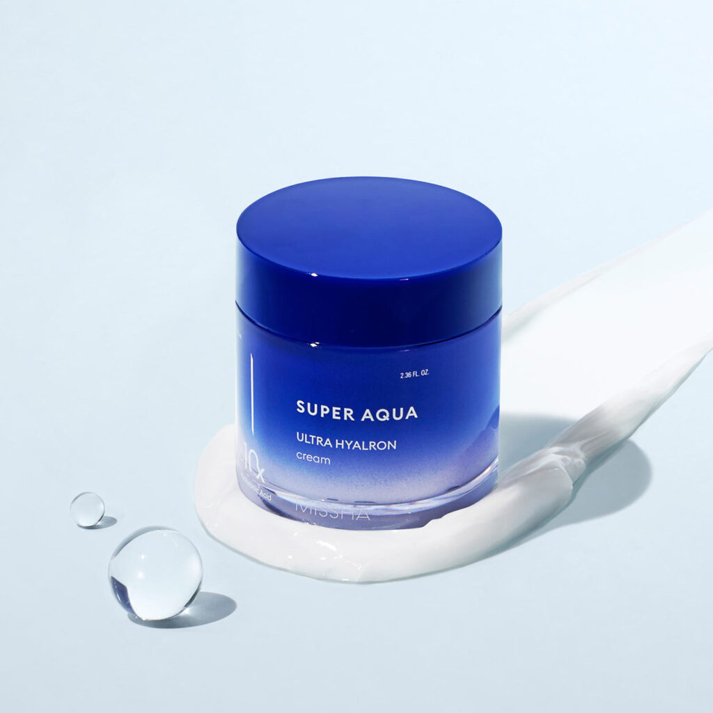 Missha Super Aqua Ultra Hyalron Cream es una crema hidratante y antiedad